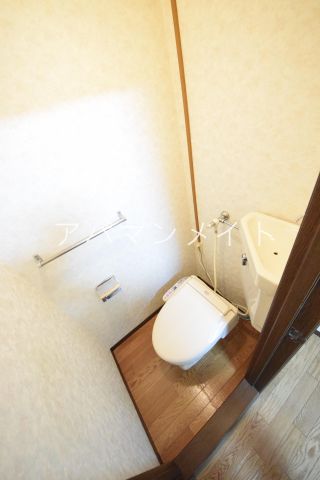 トイレ　落ち着いたトイレです