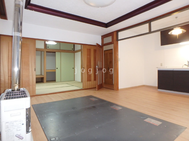 居室・リビング　居間