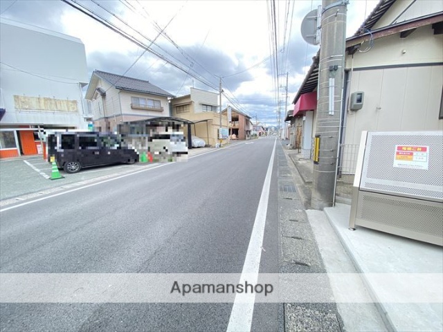 その他　前面道路（その他）まで0m