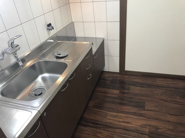 キッチン　コンパクトなキッチンで掃除もラクラク