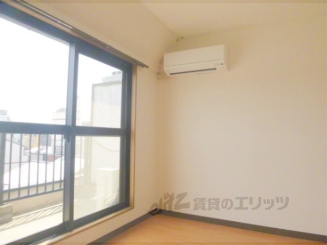 居室・リビング　エアコン