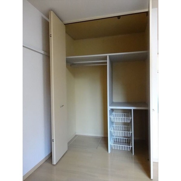 収納　※リフォーム中または入居中のため写真は同棟別室