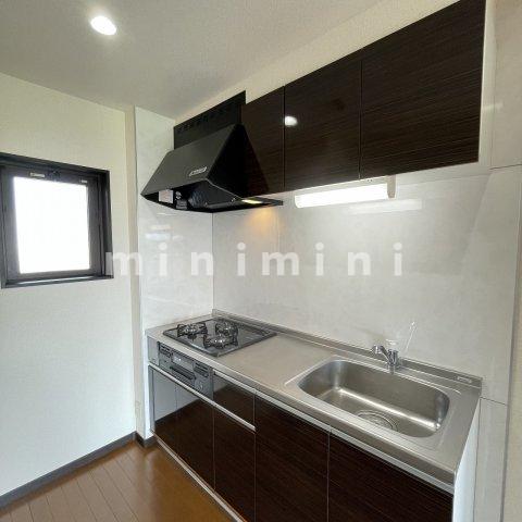 キッチン　同物件別号室の為、現状優先