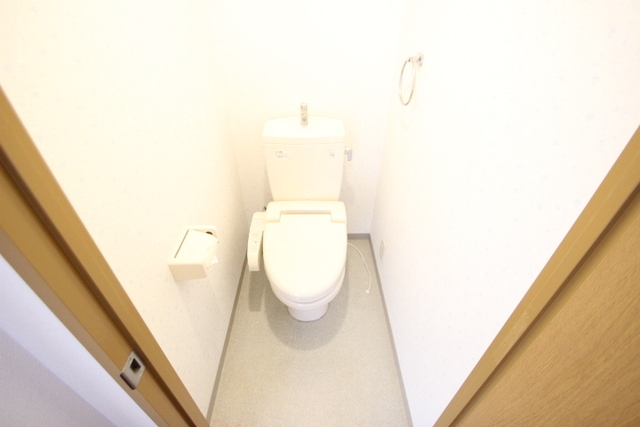 トイレ　別号室の写真です