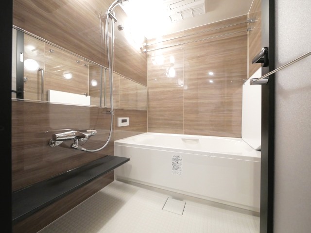 バス・シャワールーム