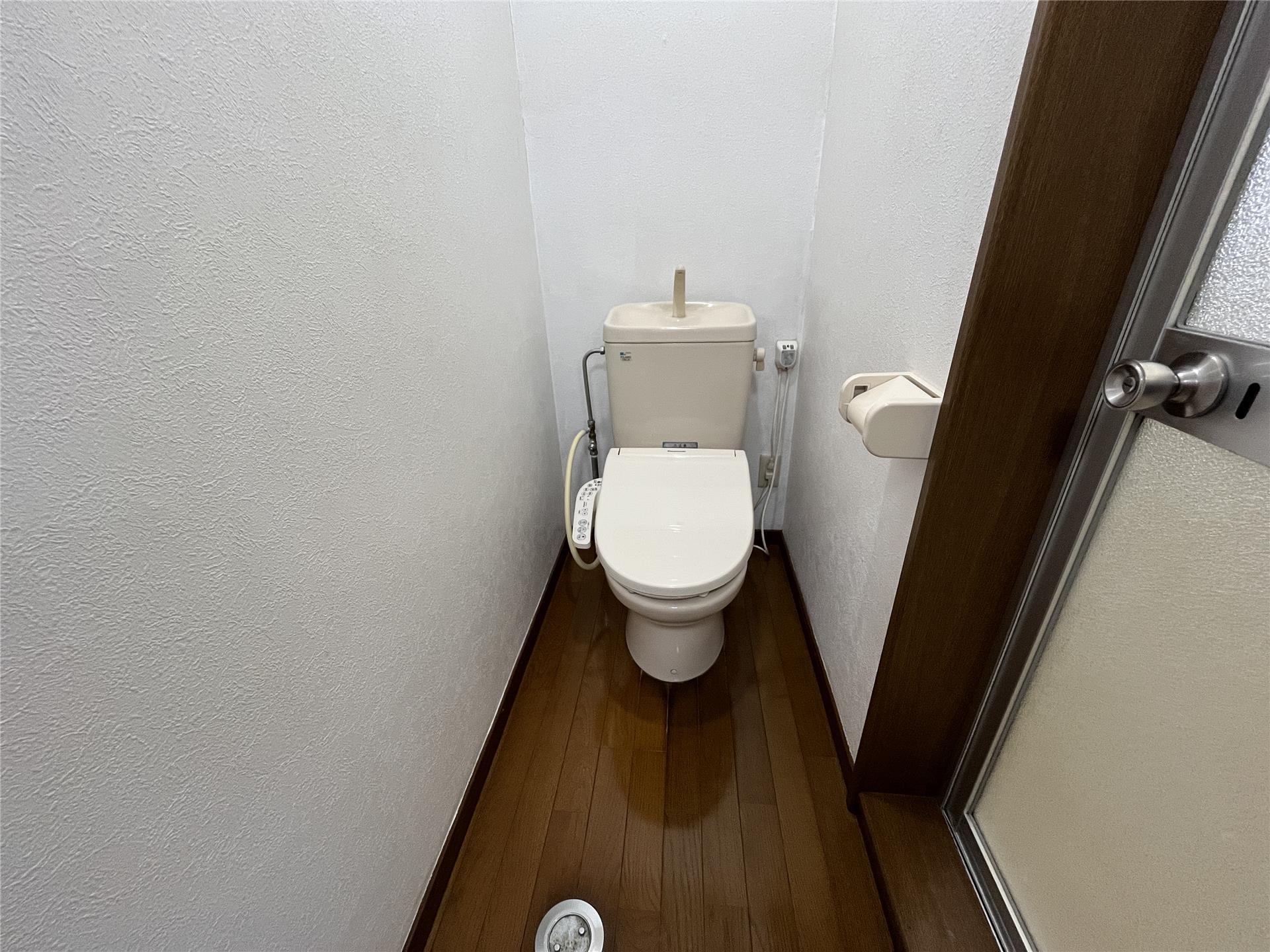 トイレ　トイレ