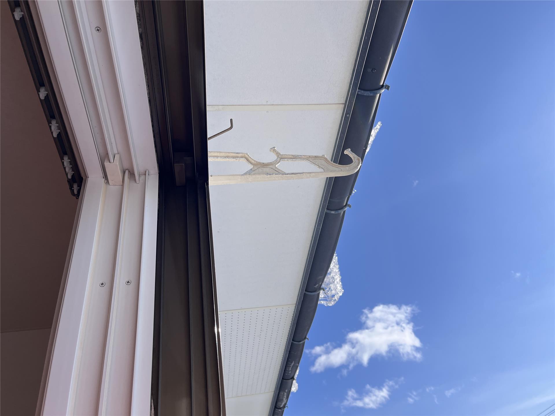 バルコニー　室外物干し