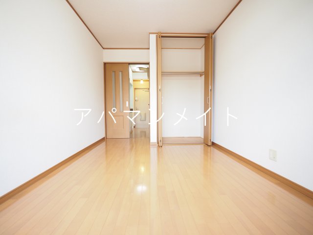 その他部屋・スペース　使い勝手のいい寝室です