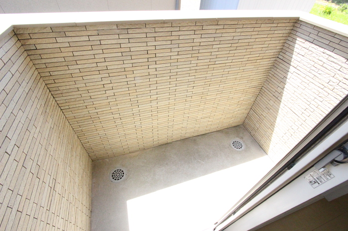 バルコニー　※写真は105号室の写真です