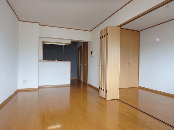 居室・リビング　※他号室の写真です