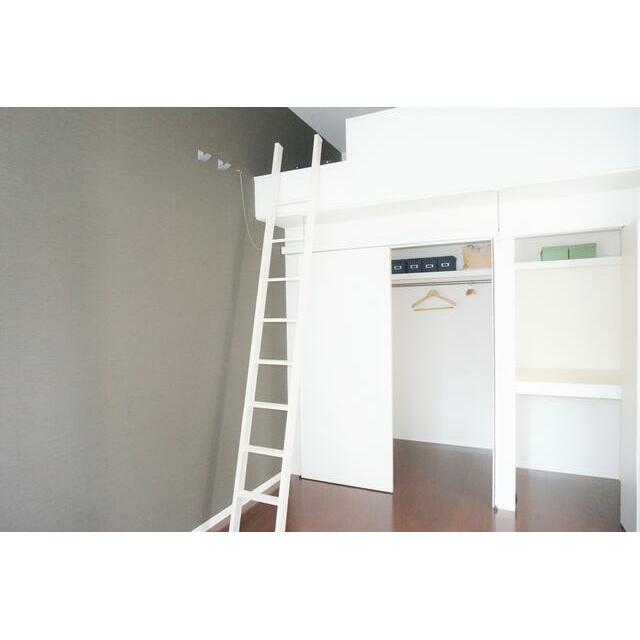 その他部屋・スペース　洋室は６帖☆