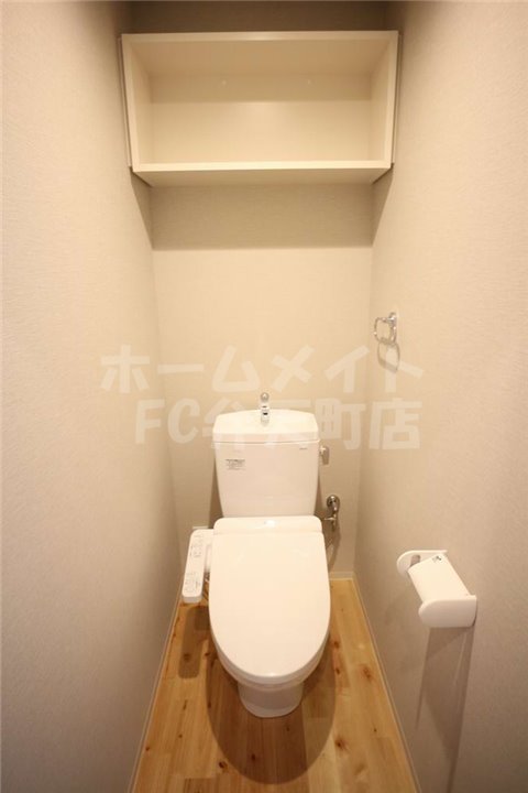 トイレ　ウォシュレット付きトイレです