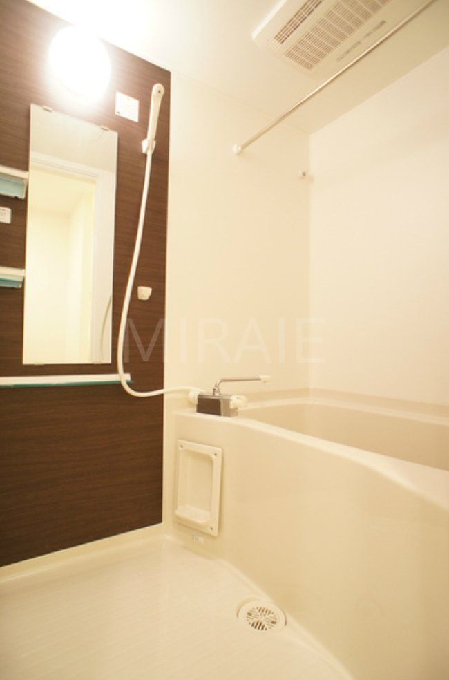 バス・シャワールーム　バス