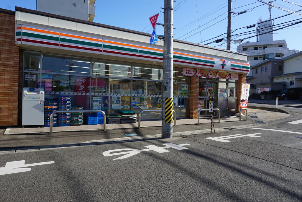 コンビニ　セブンイレブン仙台黒松店（コンビニ）まで99m