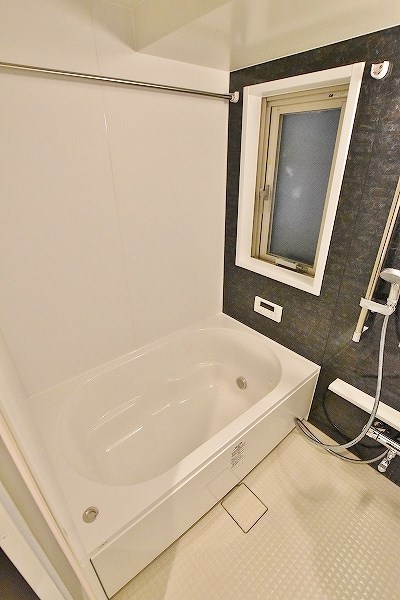 バス・シャワールーム　★追焚機能＆浴室乾燥機付き浴室★