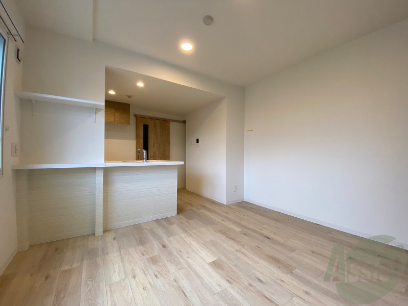 居室・リビング　広くてキレイなお部屋が広がっていて、充実した生活が送れそう。