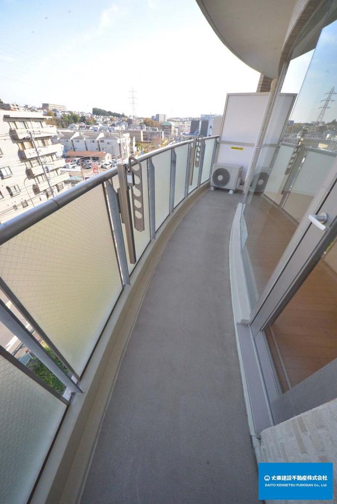 バルコニー　バルコニー