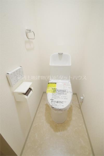 トイレ　類似室内