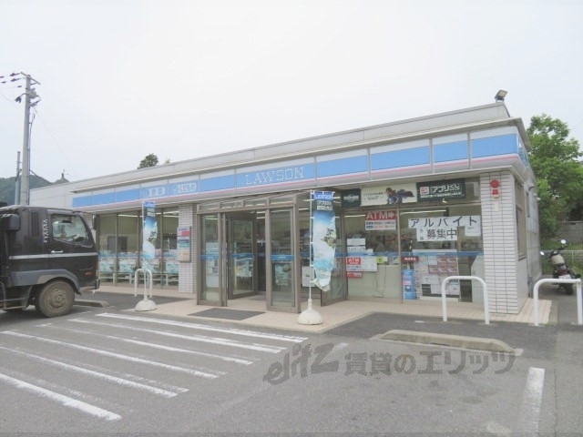 コンビニ　ローソン丹波市山南町奥店（コンビニ）まで270m