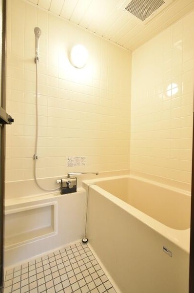 バス・シャワールーム　（参考）他室の写真を使用しています。現況優先となります。