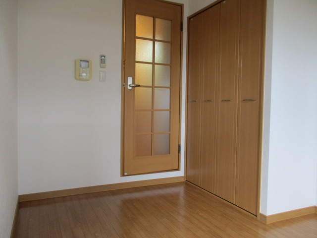 居室・リビング　きれいなお部屋です