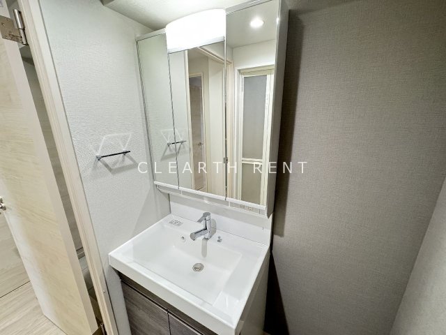 洗面設備　同タイプ別住戸写真となります。現況と異なる場合がございます。