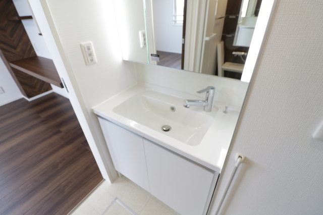 洗面設備　３０５・洗面所