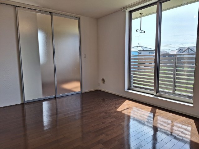 居室・リビング　反転タイプの写真です