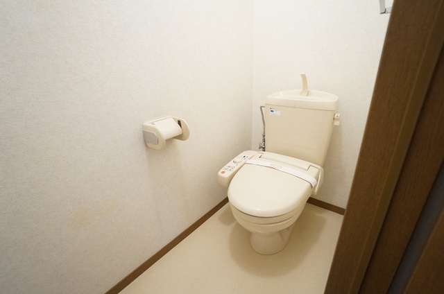 トイレ　温水洗浄暖房便座