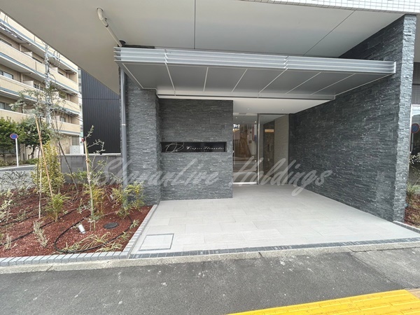 エントランス　建物の内部です