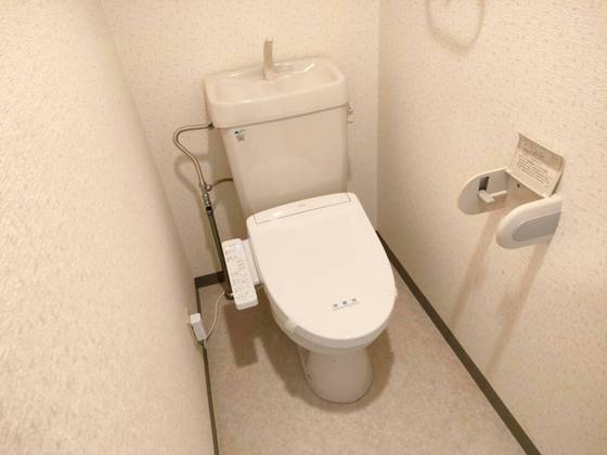 トイレ　＊別号室の写真です