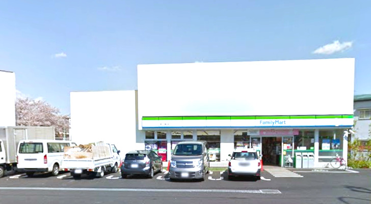 コンビニ　ファミリーマート 環八八幡山店（コンビニ）まで414m