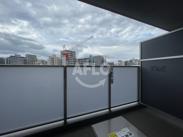 バルコニー　セレニテ江坂エクラ　バルコニー