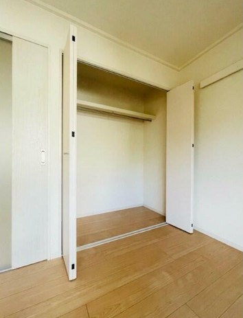 収納　クローゼット。