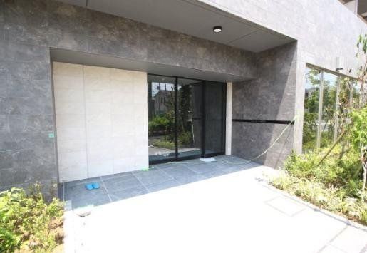 エントランス　建物の内部です