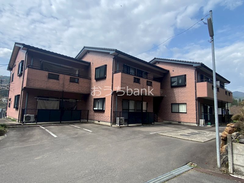 建物外観　落ち着いた雰囲気の外観です。