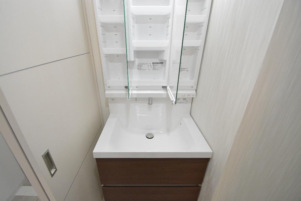 洗面設備　洗髪洗面化粧台