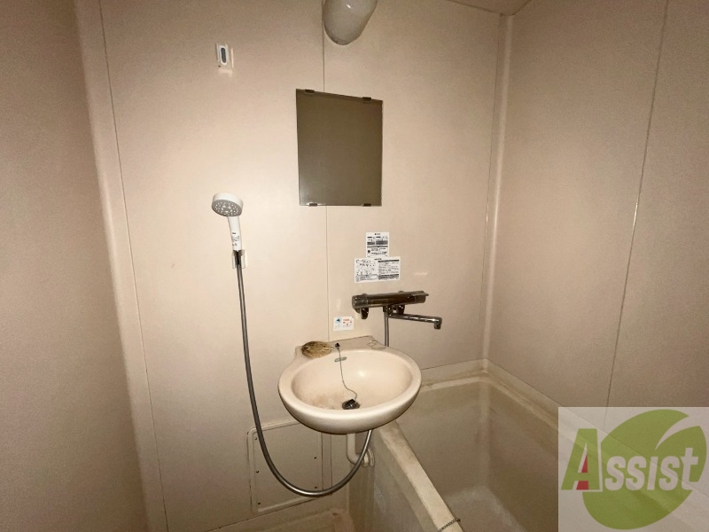 洗面設備　こちらに洗面台があります。朝の洗顔はこちらで。