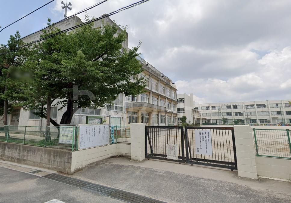 小学校　松戸市立北部小学校（小学校）まで880m