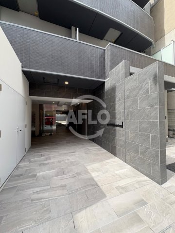 エントランス　コンフォリア・リヴ大阪本町　エントランス