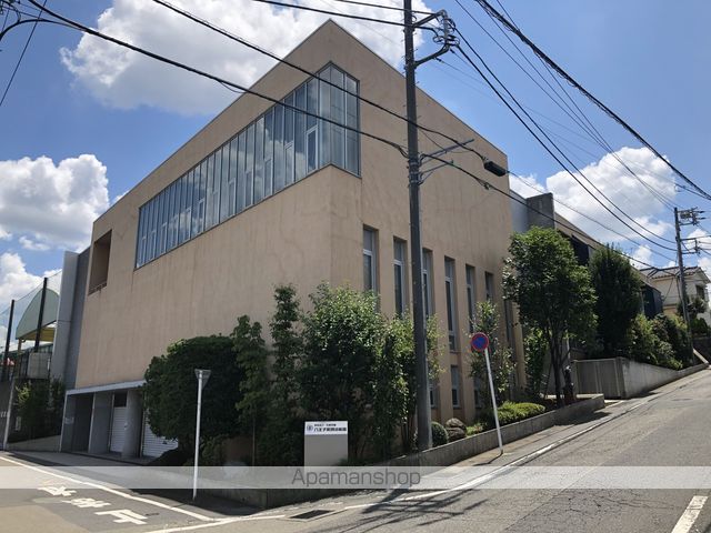 幼稚園・保育園　八王子実践幼稚園（幼稚園・保育園）まで232m