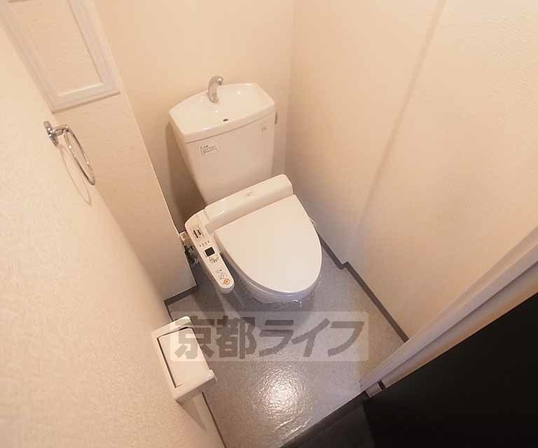 トイレ　清潔感のある洋式トイレです。