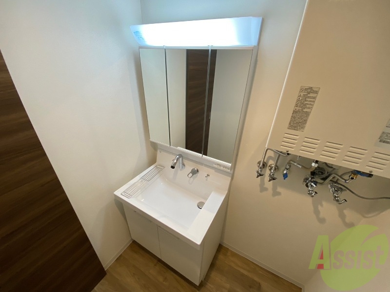 洗面設備　こちらに洗面台があります。朝の洗顔はこちらで。