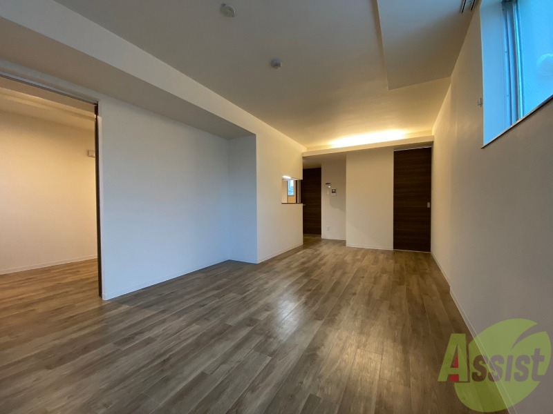 居室・リビング　広くてキレイなお部屋が広がっていて、充実した生活が送れそう。