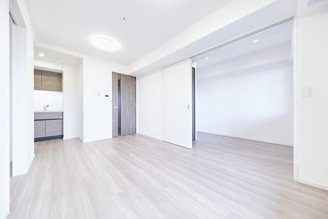 居室・リビング　写真は同タイプ住居です。