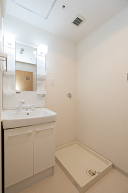 洗面設備　※写真は同タイプ住戸です。