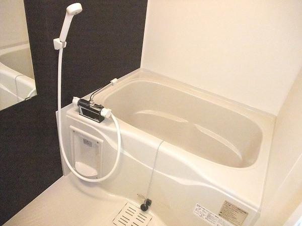 バス・シャワールーム　キレイな浴室！