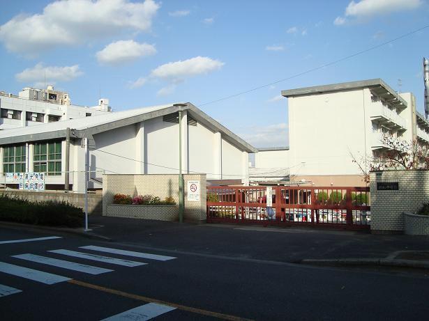 中学校　則松中学校（中学校）まで900m