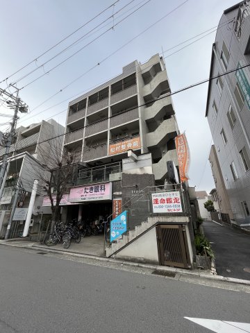 建物外観　オートロック完備！駅徒歩1分の立地☆