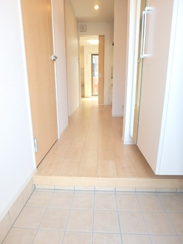 玄関　図面と現状に相違がある場合には現状を優先